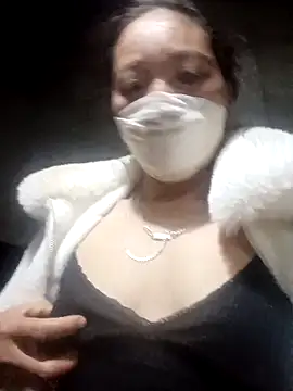 Phuong xxx online show from December 16, 2025, 4:12 pm