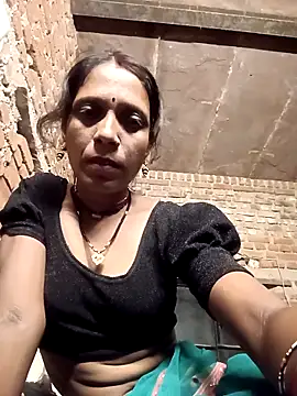 Snapshot of Xx_pooja chatting on September 28, 2025, 2:55 pm Xx pooja online show from September 28, 2025, 2:55 pm