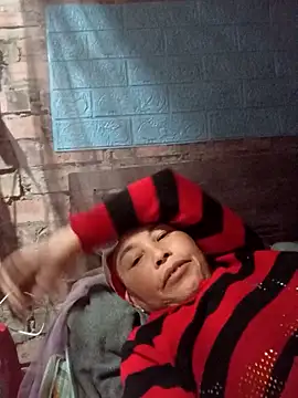 me-cute online show from November 17, 2025, 4:35 pm