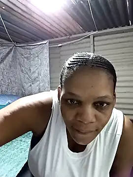 HappygalTheQueen online show from October 3, 2025, 4:04 pm