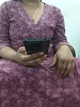 Snapshot of payal_261072_ chatting on February 18, 2026, 4:08 am payal 261072 online show from February 18, 2026, 4:08 am