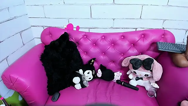 SafiroAgataaa online show from October 11, 2025, 8:40 pm