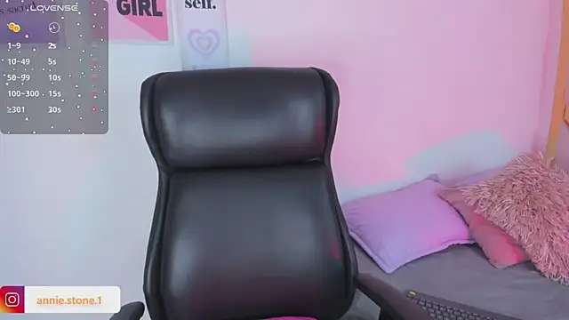 AnniEsstone online show from February 22, 2026, 11:03 pm