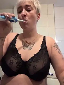 Rozendefotz online show from November 17, 2025, 6:41 am