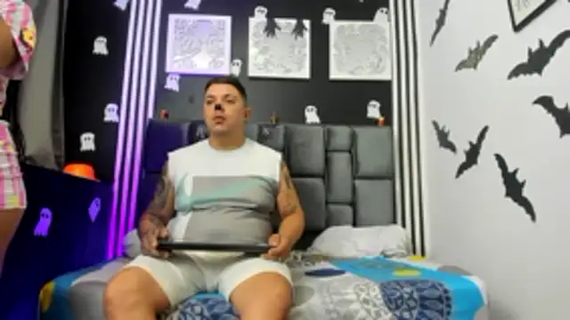 Hornycouple Hot online show from October 15, 2025, 12:38 pm