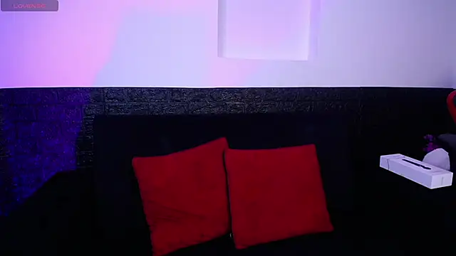 Snapshot of Annie_A_ chatting on October 20, 2025, 8:31 pm Annie A online show from October 20, 2025, 8:31 pm