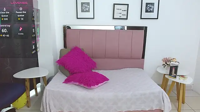 SammySmall F w online show from February 2, 2026, 10:19 pm