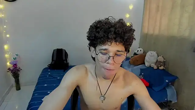 Tom Blues online show from November 13, 2025, 3:00 pm