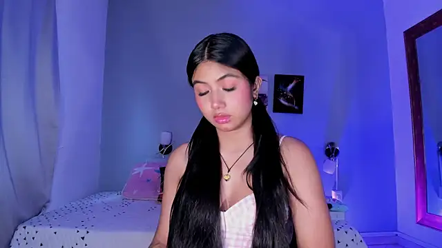 KimTayloor1 online show from December 19, 2025, 7:32 pm