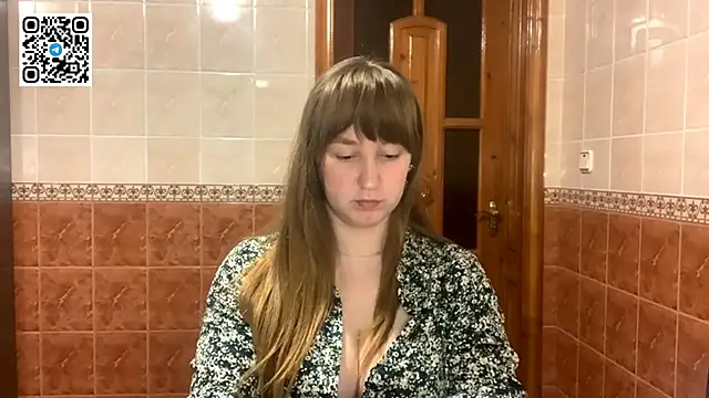 MaroonMoon  online show from December 16, 2025, 8:58 pm