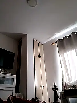 canariamorbosa online show from October 31, 2025, 9:43 am