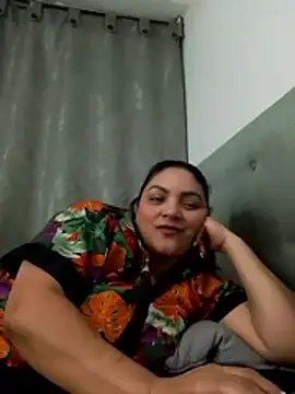 Snapshot of tiffany_Johnson1 chatting on May 17, 2026, 1:58 am tiffany Johnson1 online show from May 17, 2026, 1:58 am