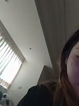 Lovelyanan online show from October 4, 2025, 8:12 am