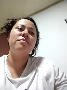 camila-titis online show from March 6, 2026, 4:42 am