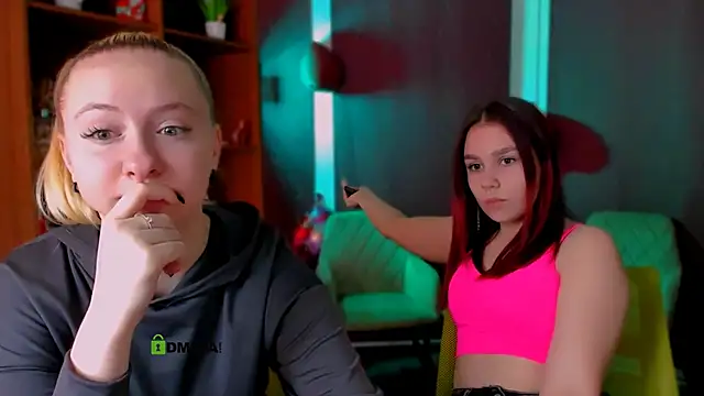 mila glow1 online show from February 13, 2026, 6:31 am