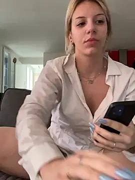 DouceAngela69 online show from April 3, 2026, 5:11 pm