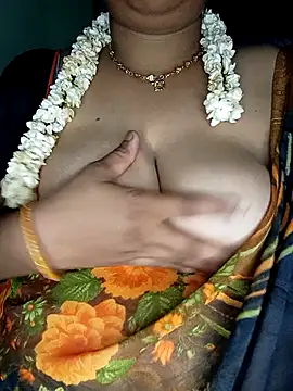 Geetha227 online show from November 11, 2025, 12:43 am