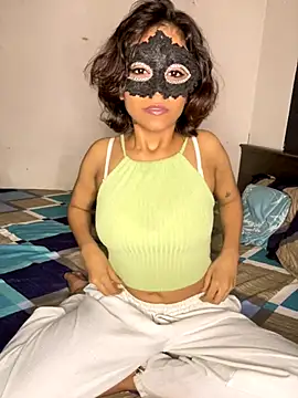 Snapshot of SIZZLER_1100 chatting on October 10, 2025, 6:18 pm SIZZLER 1100 online show from October 10, 2025, 6:18 pm