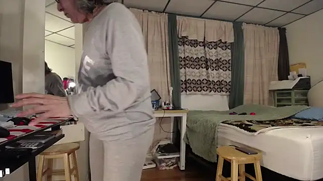 ANALTRAINING4U2 online show from March 3, 2025, 3:41 am