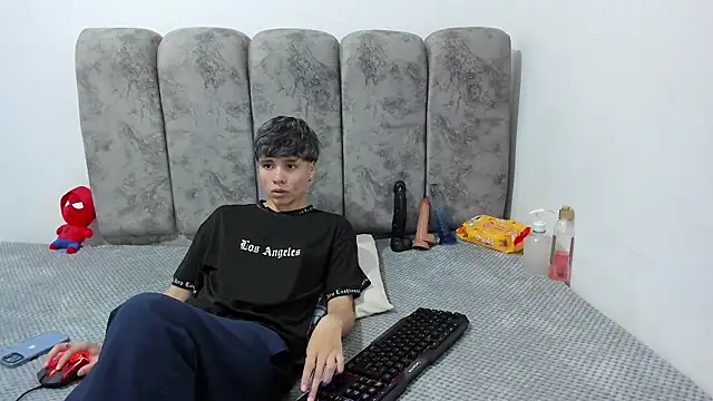 Bruno Cruzz online show from May 7, 2026, 2:28 am