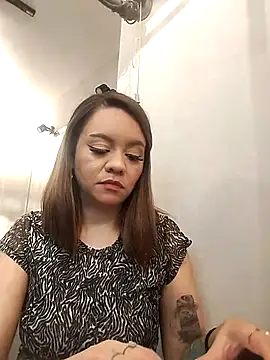 Sky Junne online show from September 22, 2025, 4:09 pm