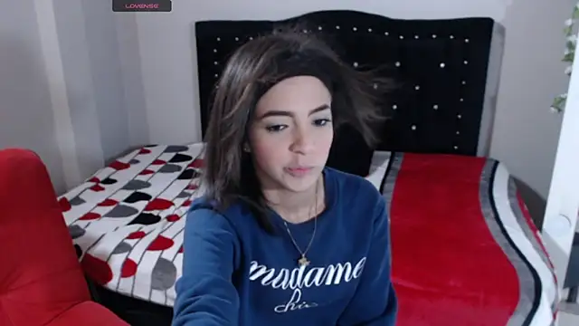 Coraline Playful online show from October 25, 2025, 11:51 am