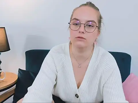 AliceCrazy69 online show from September 18, 2025, 11:01 am