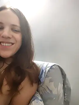 Snapshot of lauflor chatting on April 18, 2026, 7:07 pm lauflor online show from April 18, 2026, 7:07 pm
