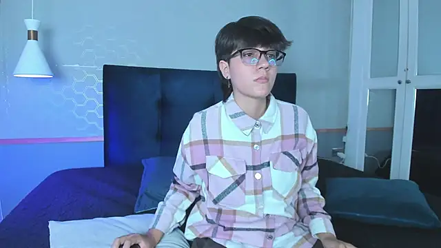 Tsuki Maru online show from September 21, 2025, 7:59 pm