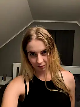 Snapshot of ellieen chatting on October 11, 2025, 9:24 pm ellieen online show from October 11, 2025, 9:24 pm