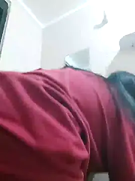 LunaJacobs online show from November 23, 2025, 2:33 am