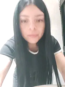 LunaJacobs online show from March 19, 2026, 7:18 pm