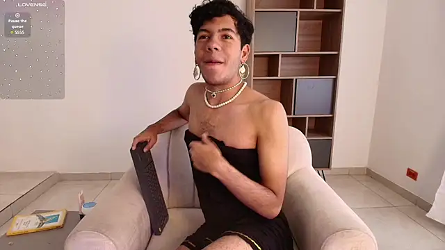 E R O S  online show from November 16, 2025, 7:52 pm