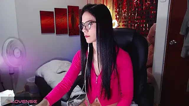 Snapshot of Ashley_olivares chatting on October 14, 2025, 2:12 am Ashley olivares online show from October 14, 2025, 2:12 am