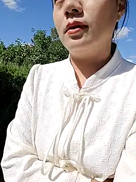 bingxin- online show from September 14, 2025, 5:06 am