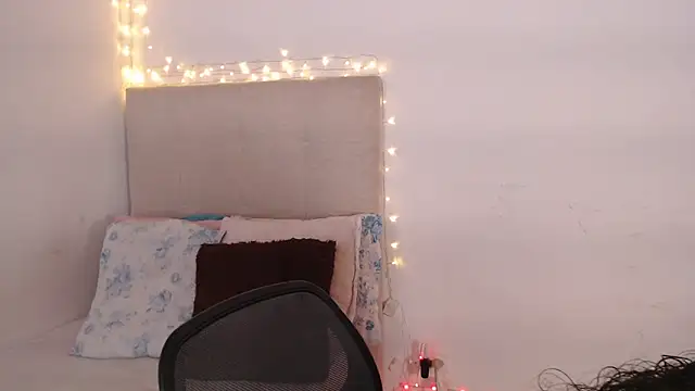 adelen smith online show from September 28, 2025, 4:34 pm