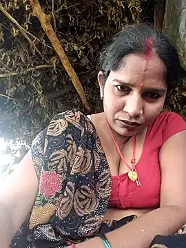 Snapshot of Hot_Seema83 chatting on September 27, 2025, 8:08 am Hot Seema83 online show from September 27, 2025, 8:08 am