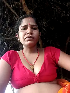 Snapshot of Hot_Seema83 chatting on September 30, 2025, 3:11 am Hot Seema83 online show from September 30, 2025, 3:11 am