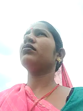 Snapshot of Hot_Seema83 chatting on October 6, 2025, 6:33 am Hot Seema83 online show from October 6, 2025, 6:33 am