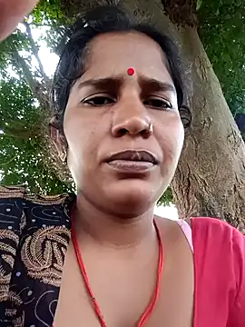 Snapshot of Hot_Seema83 chatting on October 7, 2025, 7:38 am Hot Seema83 online show from October 7, 2025, 7:38 am