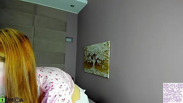 Brenda Puff online show from September 19, 2025, 12:45 am