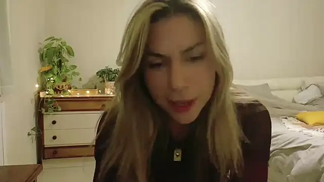 wonderalice31 online show from November 4, 2025, 8:19 pm