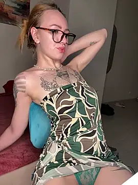 Snapshot of Amore_Mia_ chatting on July 25, 2026, 1:15 am Amore Mia online show from July 25, 2026, 1:15 am