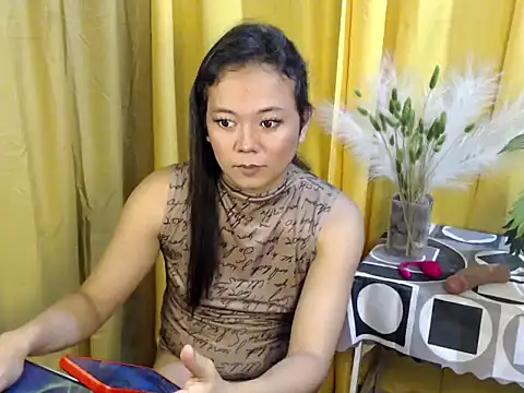 Snapshot of MissfrancesXxx chatting on July 10, 2026, 9:34 am MissfrancesXxx online show from July 10, 2026, 9:34 am
