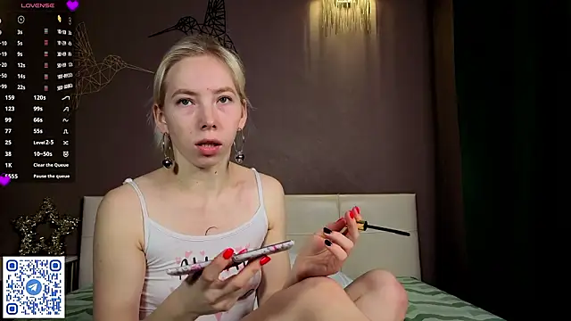 JuliannaWenger online show from February 1, 2026, 3:43 pm