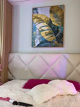 Snapshot of Mila_Hank_ chatting on February 9, 2026, 12:42 pm Mila Hank online show from February 9, 2026, 12:42 pm