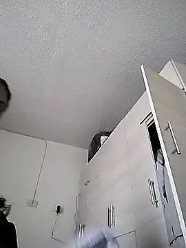 KittyHoleshot87 online show from October 8, 2025, 1:53 pm