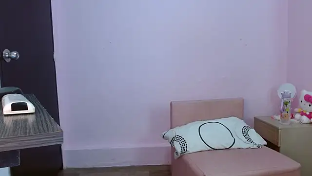 kiity horny  online show from September 24, 2025, 12:41 pm