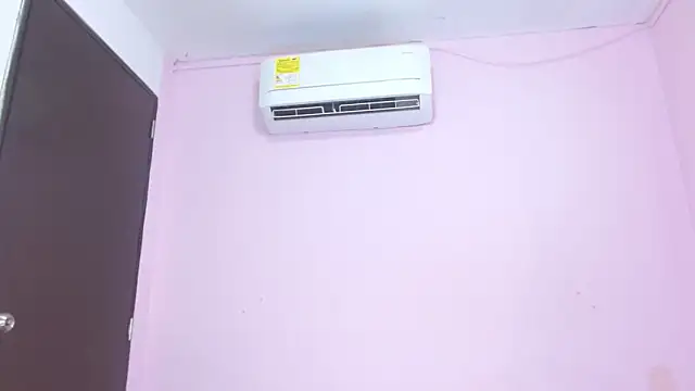 kiity horny  online show from October 8, 2025, 12:36 pm