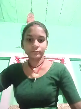 Snapshot of Idhika_Jha chatting on October 19, 2025, 12:33 am Idhika Jha online show from October 19, 2025, 12:33 am